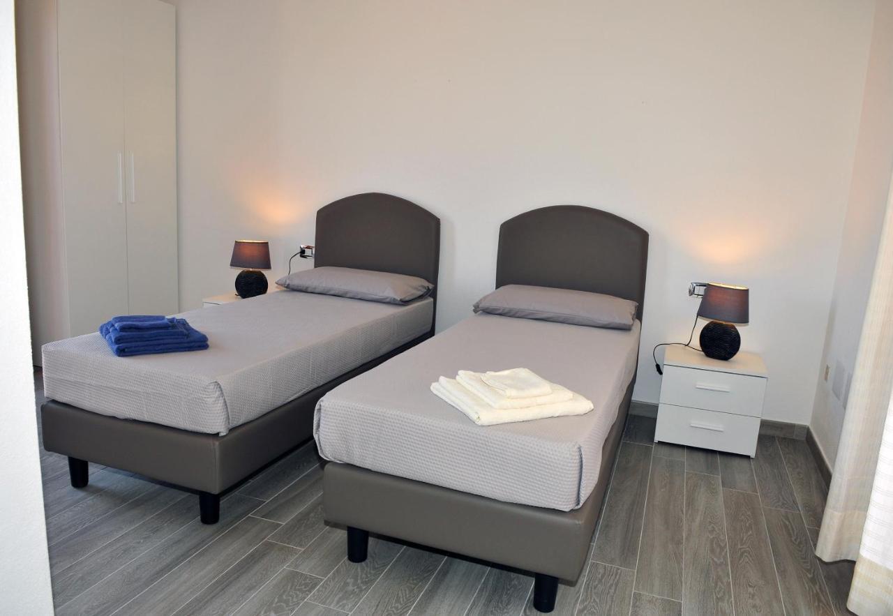 Bed and Breakfast Brezza Di Mare Сан-Теодоро Экстерьер фото