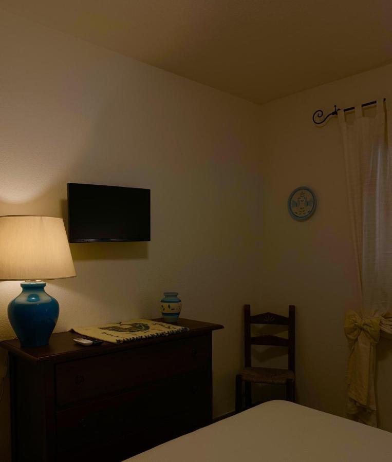 Bed and Breakfast Brezza Di Mare Сан-Теодоро Экстерьер фото